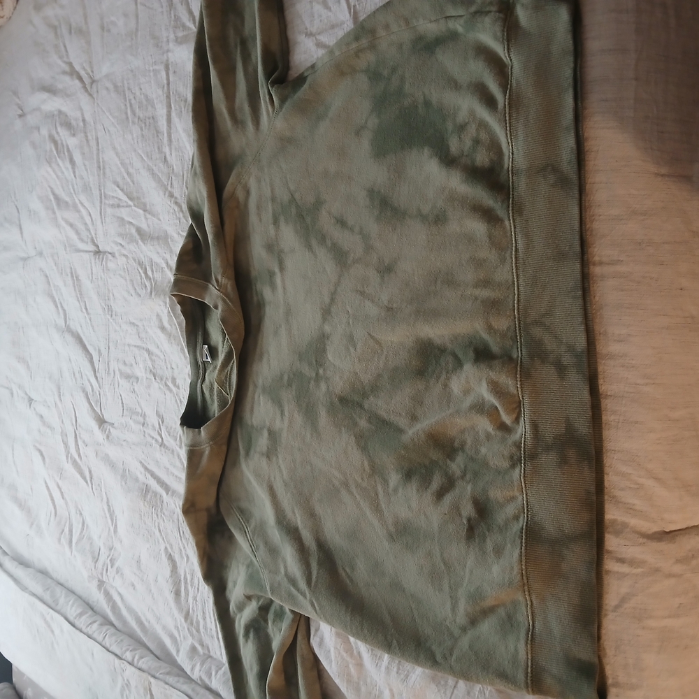 TORRID Green Tie-Dye Sweatshirt